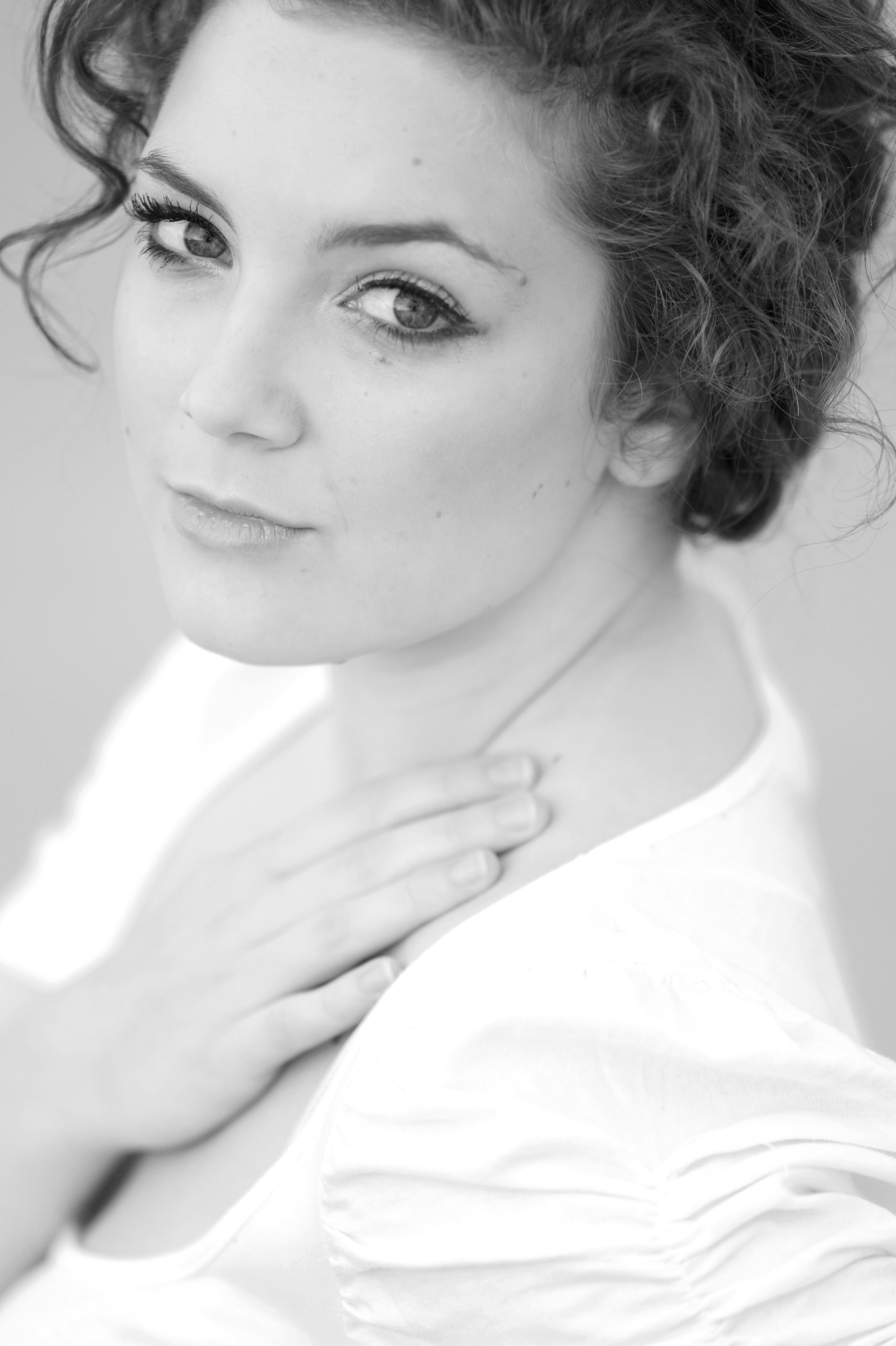 酒店與傳播的差異全面解析：從服務內容到產業定位的深入比較